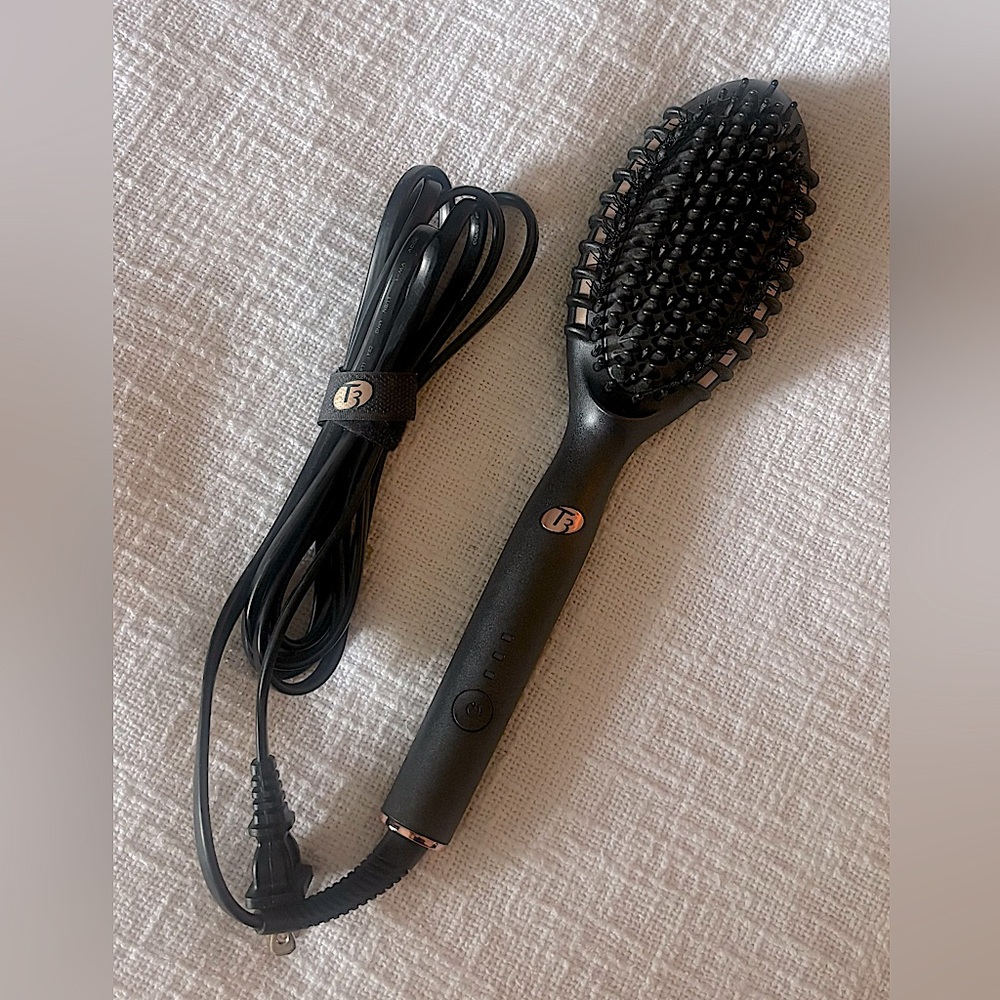 T3 Edge Heated Styling Brush